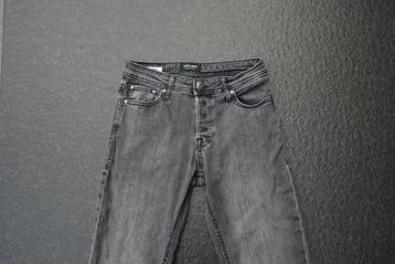 Grijze spijkerbroek – merk Jack&Jones – maat W29L34 beschikbaar voor biedingen