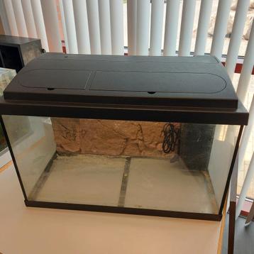 Aquarium 60x30x35 beschikbaar voor biedingen