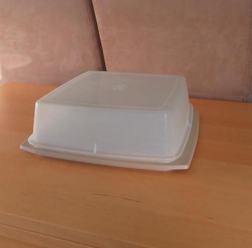 Tupperware Vintage Taartdoos Vierkant, Huis en Inrichting, Keuken | Tupperware, Gebruikt, Bus of Trommel, Wit, Bruin, Ophalen