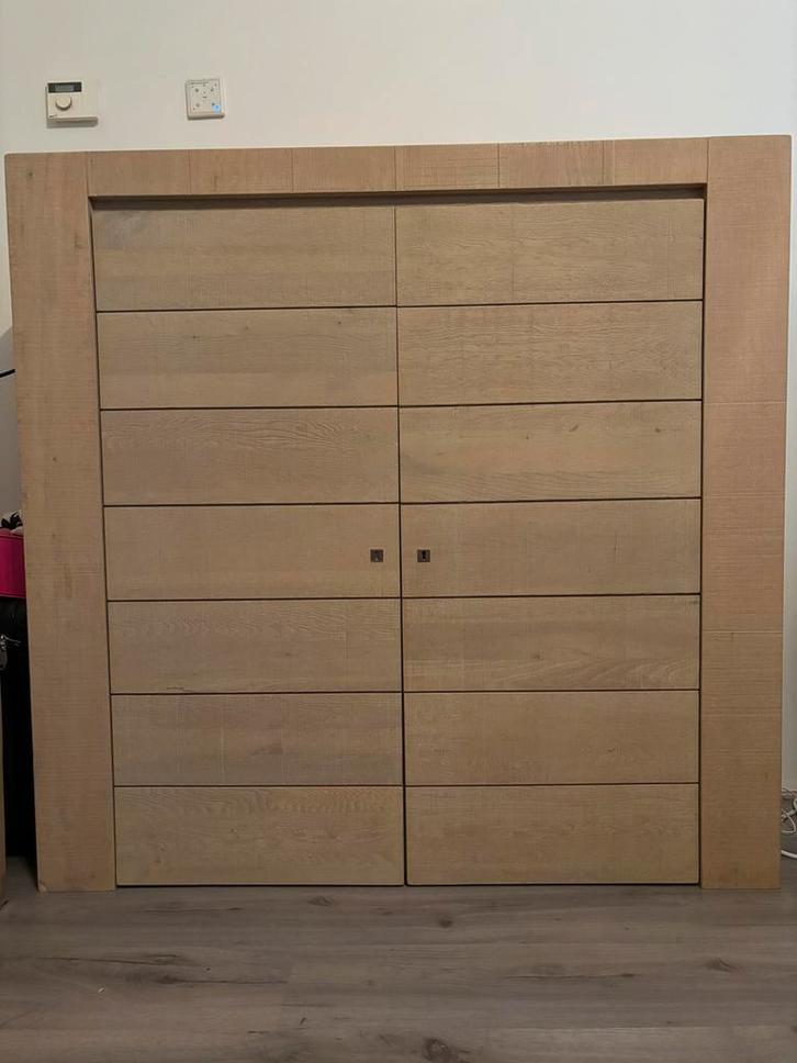 Een set meubels : ladekast, tafel, stoel x6, salontafel, Huis en Inrichting, Kasten | Dressoirs, Zo goed als nieuw, 50 tot 100 cm