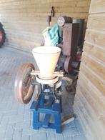 Molen omkrijtsteen mee temalen  gebruikt door schilders, Doe-het-zelf en Verbouw, Motoren, Ophalen