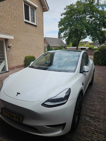 Tesla Model Y 2023 Wit beschikbaar voor biedingen