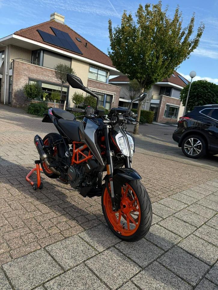 Ktm duke 390 2023 akrapovic, Motoren, Motoren | KTM, Particulier, Naked bike, 12 t/m 35 kW, 1 cilinder, Minimaal motorrijbewijs A2