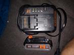 18v black en Decker accu met lader, Ophalen of Verzenden, Zo goed als nieuw