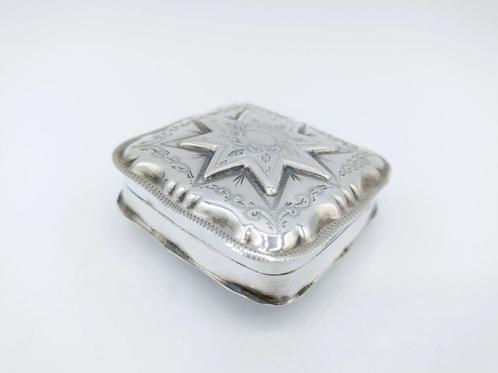 Zilveren pepermuntdoosje, J.D. Wendels, Schoonhoven, 1906, Antiek en Kunst, Antiek | Goud en Zilver, Zilver, Verzenden