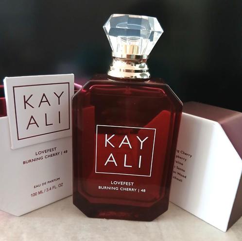 Eau de parfum Kayali Cherry 100 ml, Sieraden, Tassen en Uiterlijk, Uiterlijk | Parfum, Zo goed als nieuw, Ophalen of Verzenden