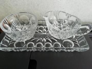 Roomstel van kristal melkkannetje, suikerpot en onderzetter beschikbaar voor biedingen