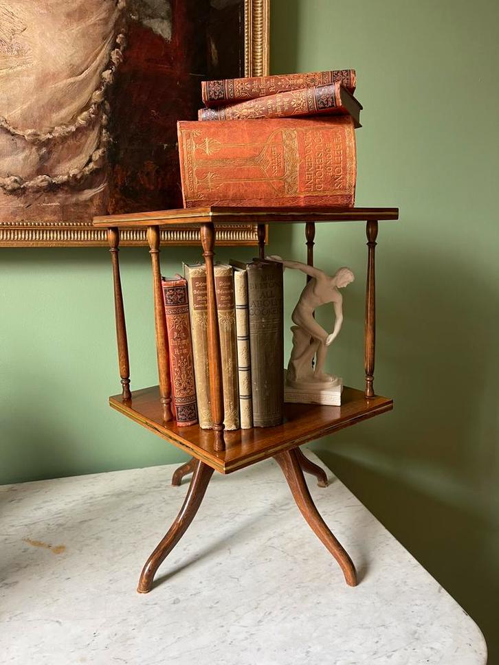 Antieke Lage Boekenmolen - Boekenstandaard, Antiek en Kunst, Antiek | Woonaccessoires, Ophalen of Verzenden