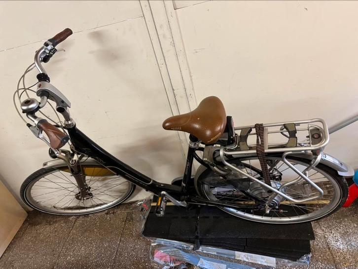 Mooie Sparta elektrische fiets, batterij niet meer optimaal, Fietsen en Brommers, Elektrische fietsen, Zo goed als nieuw, Sparta