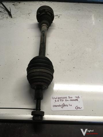 Vw Passat 2.0 fsi SW 2006 2400086  Aandrijfas Linksvoor of R beschikbaar voor biedingen