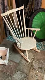 Schommelstoel voor kinderkamer, Huis en Inrichting, Ophalen, Gebruikt, Wit, Eén