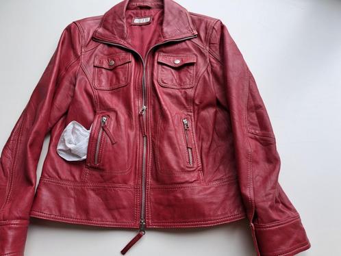 Bonita rood leren jasje, 38 met rits, Kleding | Dames, Jasjes, Kostuums en Pakken, Zo goed als nieuw, Jasje, Maat 38/40 (M), Rood