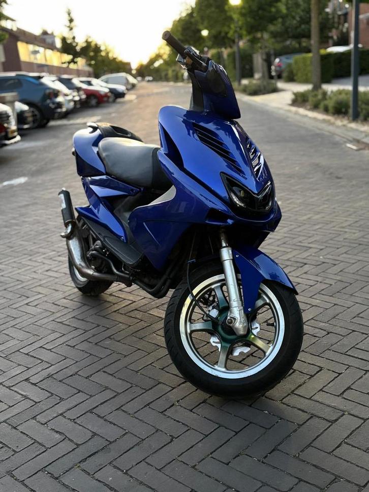 Yamaha aerox stage 6 mk2, Fietsen en Brommers, Scooters | Yamaha, Zo goed als nieuw, Aerox, Tweetakt, Ophalen