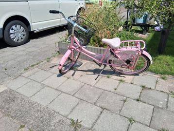 Roze Popal Meisjesfiets 24 inch - Opknapper beschikbaar voor biedingen