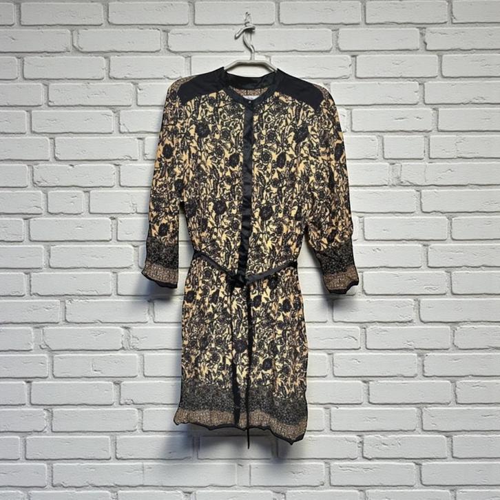 Vanilia Jurk Maat 38 Geel Zwart Bloemenprint Zijde Midi, Kleding | Dames, Jurken, Gedragen, Maat 38/40 (M), Geel, Knielengte, Verzenden