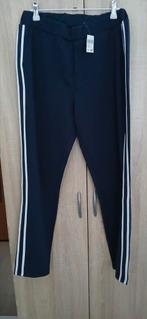 Leuke donker blauwe broek met witten zijstreep mt L, Ophalen of Verzenden, Nieuw, Blauw, Lang