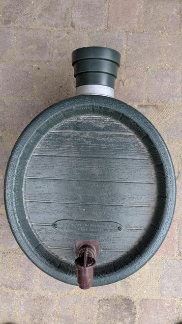 Kleine regenton ca. 10L beschikbaar voor biedingen