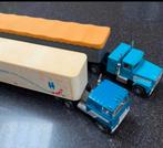 2 Ertl vrachtwagen combinaties kenworth mack, Hobby en Vrije tijd, Modelauto's | Overige schalen, Gebruikt, Ophalen of Verzenden