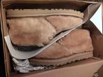 Ugg Neumel Cosy. Maat 38., Kleding | Dames, Schoenen, Ophalen of Verzenden, Zo goed als nieuw, Bruin