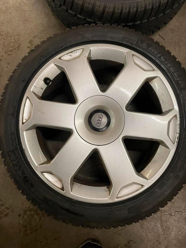 Audi A4 17” velgen 225/45R17 winterbanden Dunlop Michelin, Auto-onderdelen, Banden en Velgen, Banden en Velgen, Winterbanden, 17 inch