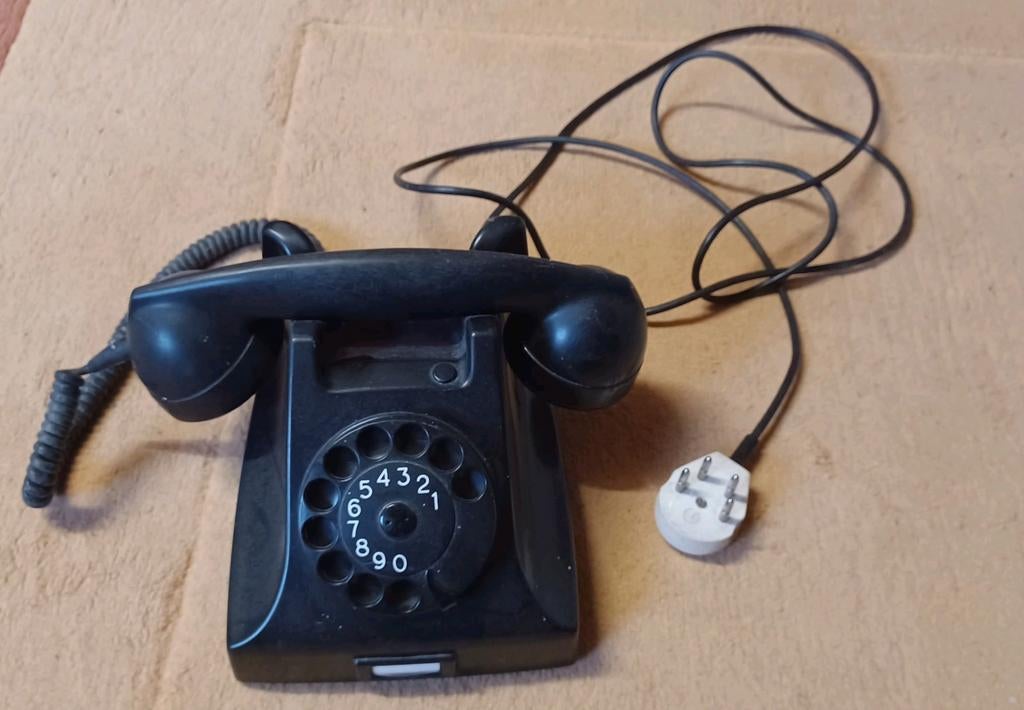 Bakelieten PTT telefoon met draaischijf, Telecommunicatie, Vaste telefoons | Niet Draadloos, Ophalen of Verzenden, Gebruikt, Met draaischijf