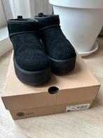 UGG Classic Ultra Mini Platform Zwart Maat 38, Ophalen of Verzenden, Zo goed als nieuw, Zwart, Lage of Enkellaarzen