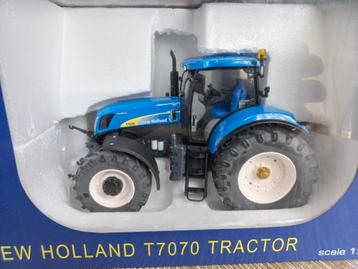New Holland T7070 Trekker Ros  beschikbaar voor biedingen
