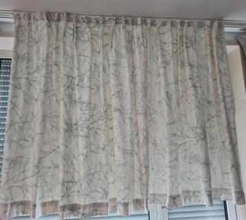 Gordijn, ecru met groen motief. H.1.15 mtr. Als nieuw! beschikbaar voor biedingen