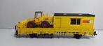 Strukton Lage Bakwagon met Bouwkeet en Shovel **Nieuw** (08), Hobby en Vrije tijd, Modeltreinen | H0, Wisselstroom, Wagon, Ophalen of Verzenden