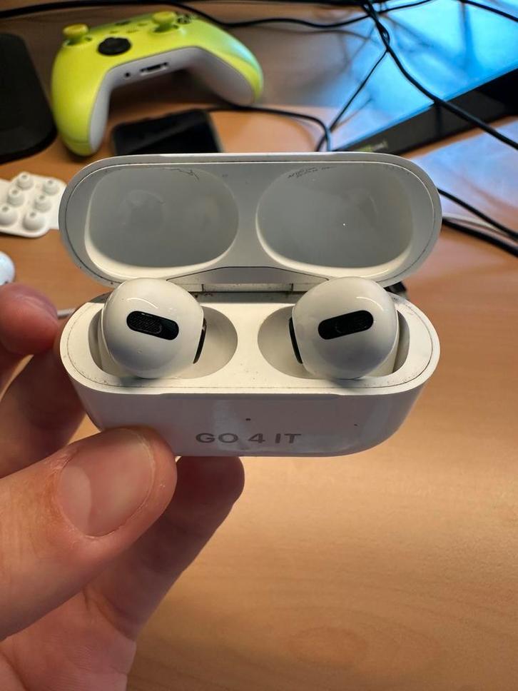 Airpods Pro 1e gen. (Lightning aansluiting), Telecommunicatie, Mobiele telefoons | Oordopjes, Zo goed als nieuw, In gehoorgang (in-ear)