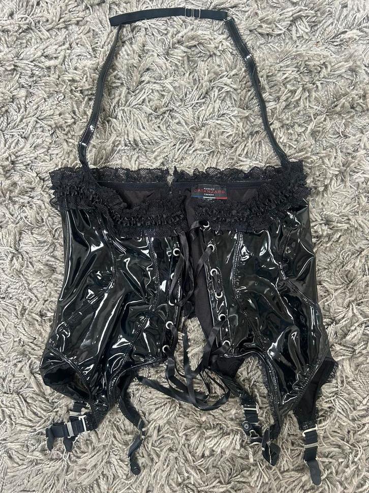 Patrice Catanzaro Lak Corset Met Jarretels Maat 42 (valt 40), Kleding | Dames, Overige Dameskleding, Zo goed als nieuw, Verzenden
