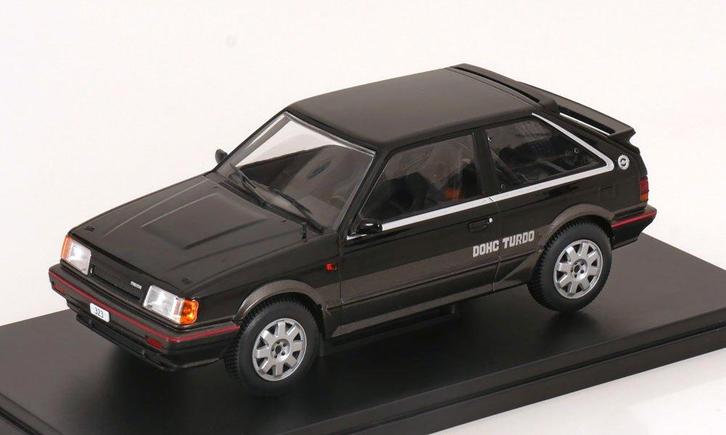 Jsn Whitebox 1:24 Mazda 323 4WD Turbo zwart / zilver, Hobby en Vrije tijd, Modelauto's | 1:24, Nieuw, Auto, Overige merken, Ophalen of Verzenden