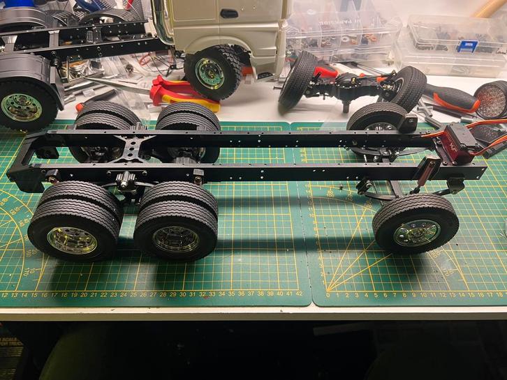 Tamiya 6x4 chassis Europees, Hobby en Vrije tijd, Modelbouw | Radiografisch | Auto's, Zo goed als nieuw, Auto onroad, Elektro