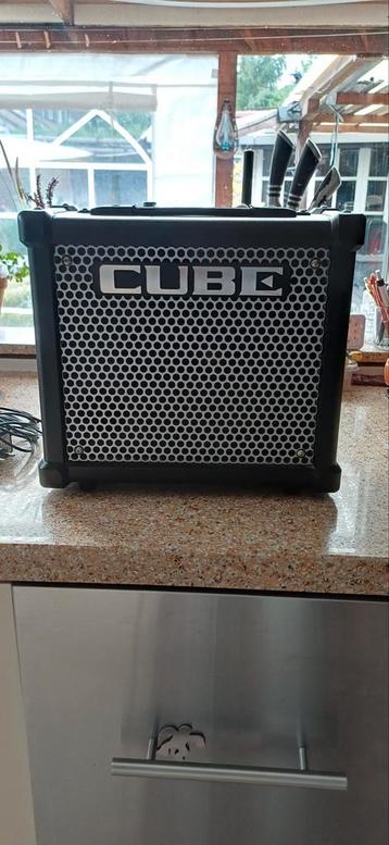 Roland Cube 10GX Gitaarversterker beschikbaar voor biedingen
