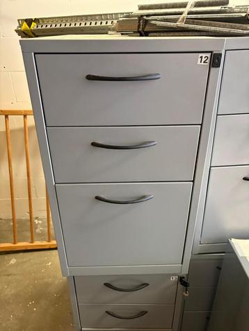 6x archief- / kantoor ladeblokje metaal (bijna gratis) beschikbaar voor biedingen