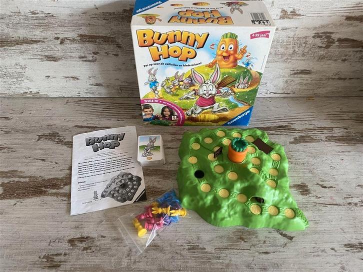 Bunny hop vierkante doos ravensburger [s967], Hobby en Vrije tijd, Gezelschapsspellen | Bordspellen, Zo goed als nieuw, Ophalen of Verzenden