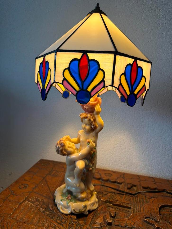 Vintage Engel Lamp met Tiffany Stijl Kap, Antiek en Kunst, Antiek | Lampen, Ophalen of Verzenden