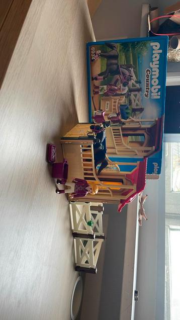 Playmobil country paarden stal beschikbaar voor biedingen