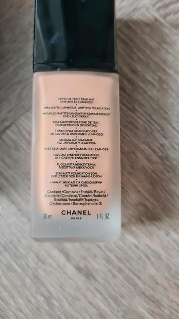 Chanel Pro Lumiere foundation nr 50 naturel beschikbaar voor biedingen