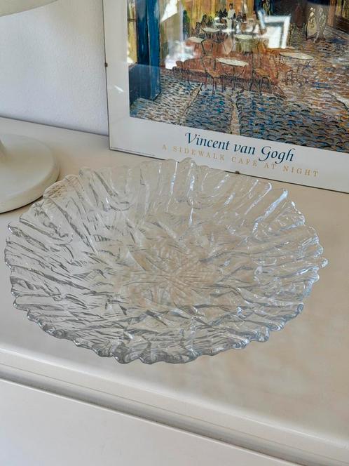 Vintage design schaal van glas met ijseffect - Scandinavisch, Huis en Inrichting, Woonaccessoires | Schalen en Manden, Zo goed als nieuw