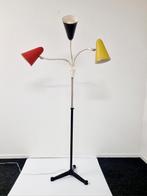 Hala vloerlamp 3 armen, rood, geel en zwart, Ophalen, Gebruikt