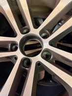 Mercedes GLC vegen met zeer nette winterbanden 235/65/R17, Ophalen, Zo goed als nieuw