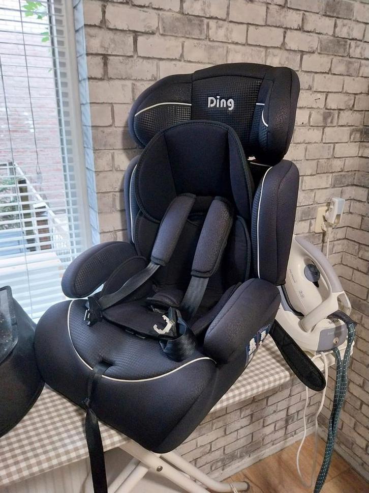 Ding Autostoel - Veilig en Comfortabel, Kinderen en Baby's, Autostoeltjes, Gebruikt, Overige merken, 9 t/m 36 kg, Autogordel, Verstelbare rugleuning