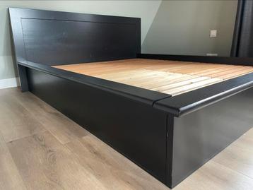 TE KOOP - Stevig tweepersoons bed 160x200 incl opbergruimte