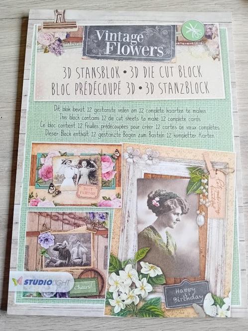 3D Stansblok SL43 Studio Light kaartenblok vintage flowers, Hobby en Vrije tijd, Kaarten | Zelf maken, Nieuw, Ophalen of Verzenden