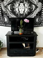 Firniture with shelves and two drawers perfect as a TV stand, Huis en Inrichting, Kasten | Ladekasten, Ophalen, Zo goed als nieuw