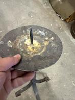 Oude metalen kandelaar, Antiek en Kunst, Antiek | Kandelaars, Ophalen, Koper of Brons