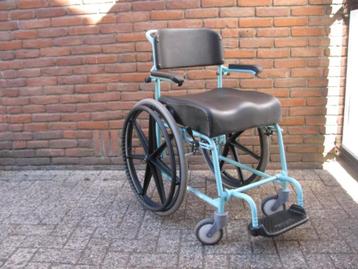 Meyra rolstoel 45cm massieve banden en dik zacht zitkussen beschikbaar voor biedingen