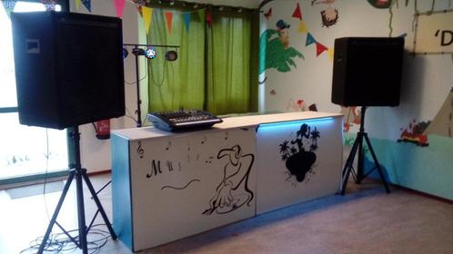 DJ Booth te huur Nu €25, Hobby en Vrije tijd, Feestartikelen | Verhuur, Gebruikt, Overige, Ophalen