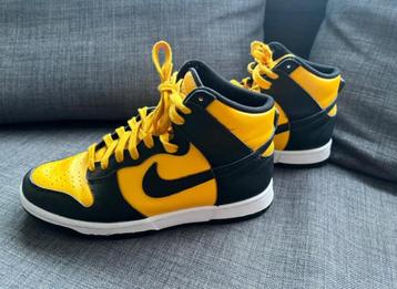Nike dunk high reverse Goldenrod beschikbaar voor biedingen